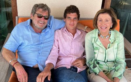 Jann Wenner is a father to six.